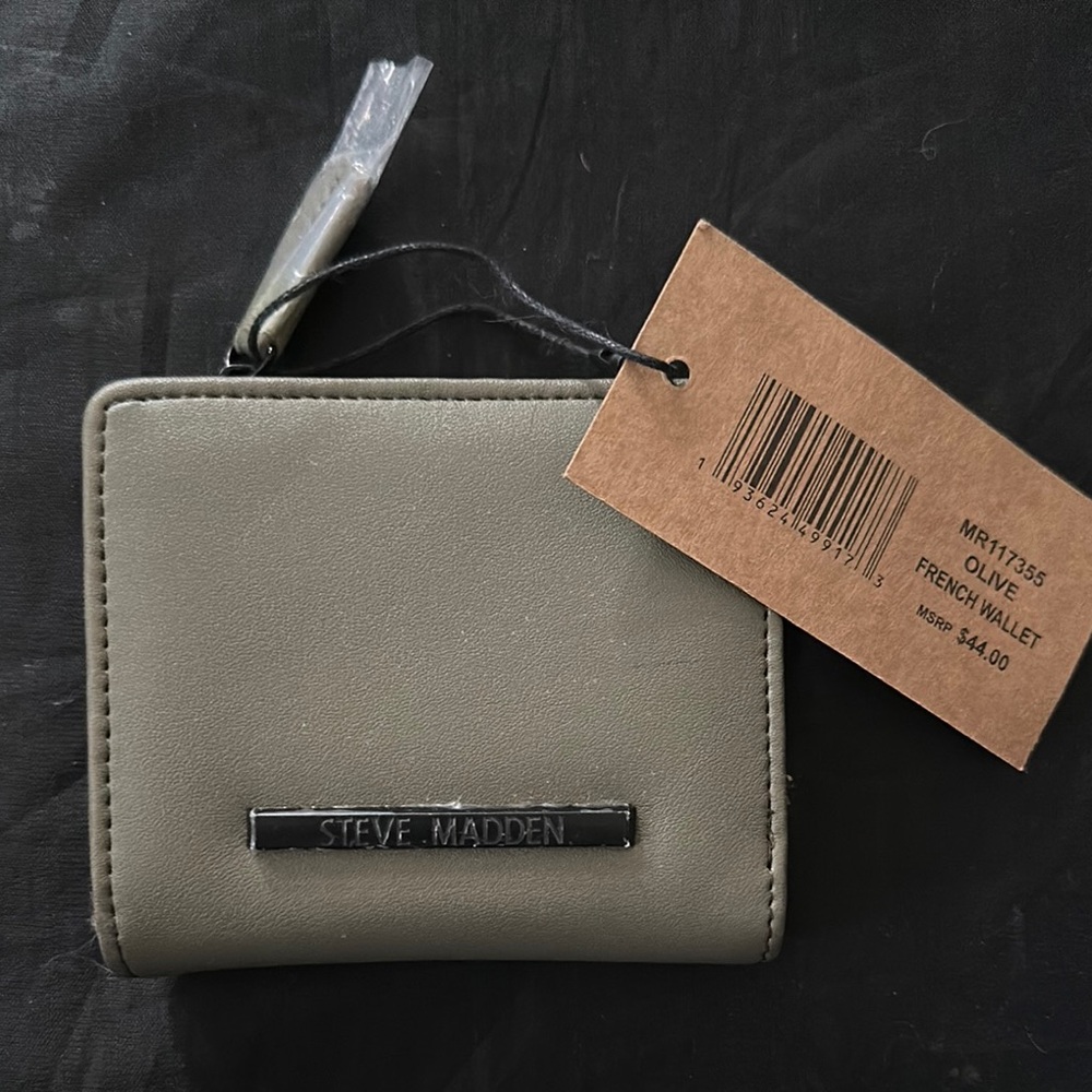 Steve Madden Olive French Wallet NWT